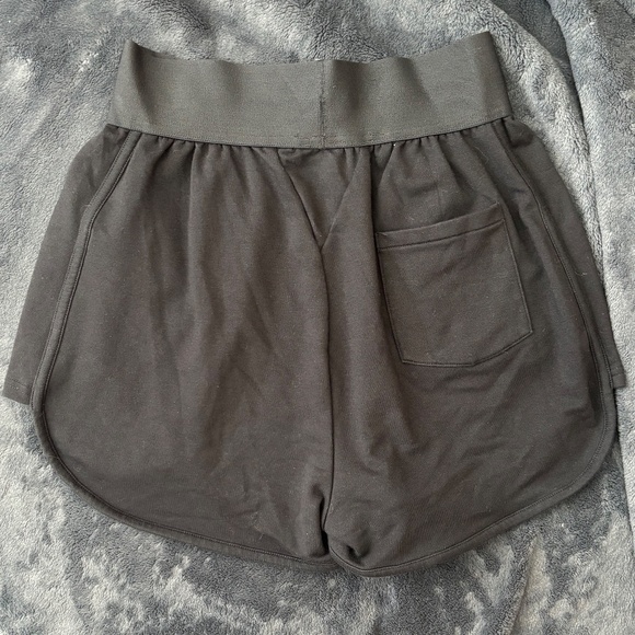 Gymshark Legacy Shorts - S - Picture 2 of 2